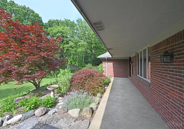 Homes for sale in Xenia, OH | 560 Louise Dr, Xenia, OH 45385 | MLS# 1882960