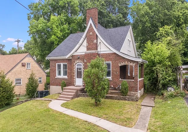 Homes for sale in Delhi Twp, OH | 437 Samoht Ridge Rd, Delhi Twp, OH 45238 | MLS# 1883089