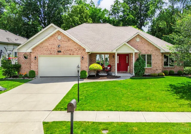 Homes for sale in Englewood, OH | 304 Chinkapin, Englewood, OH 45315 | MLS# 1882067