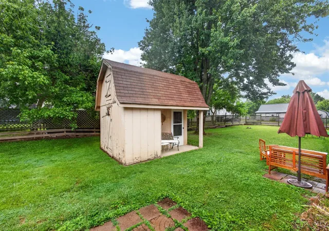 2nd image of 619 Light St, Felicity, OH 45120