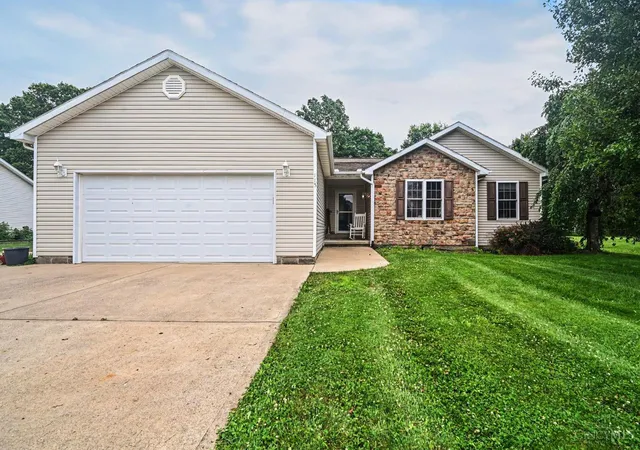 Homes for sale in Mt Orab, OH | 115 Sweet Bay Trl, Mt Orab, OH 45154 | MLS# 1883152