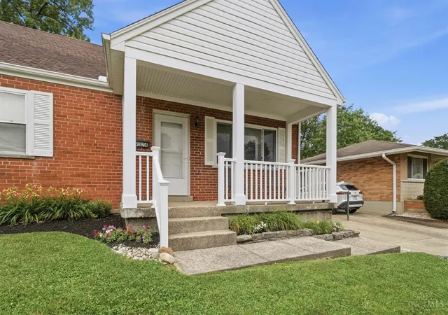 Homes for sale in Colerain Twp, OH | 9374 Silva Dr, Colerain Twp, OH 45251 | MLS# 1883164