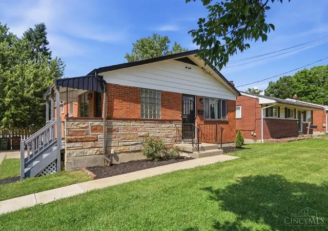 Homes for sale in Colerain Twp, OH | 2576 Banning Rd, Colerain Twp, OH 45239 | MLS# 1883157