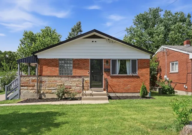 Homes for sale in Colerain Twp, OH | 2576 Banning Rd, Colerain Twp, OH 45239 | MLS# 1883157