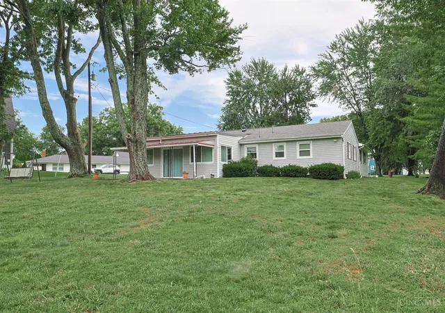 Homes for sale in Perry Twp, OH | 118 Munster Dr, Perry Twp, OH 45118 | MLS# 1883148