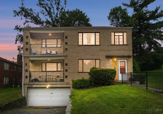 Homes for sale in Cincinnati, OH | 6211 Paddock Rd, Cincinnati, OH 45216 | MLS# 1882065