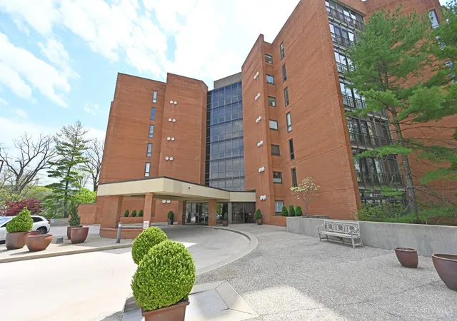 Homes for sale in Cincinnati, OH | 2412 Ingleside Ave #1D, Cincinnati, OH 45206 | MLS# 1883222
