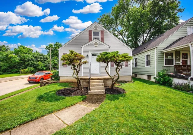 Homes for sale in Hamilton, OH | 501 Ridgewood Ave, Hamilton, OH 45013 | MLS# 1883237
