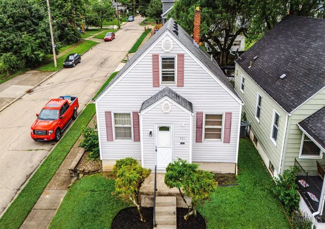 Homes for sale in Hamilton, OH | 501 Ridgewood Ave, Hamilton, OH 45013 | MLS# 1883237