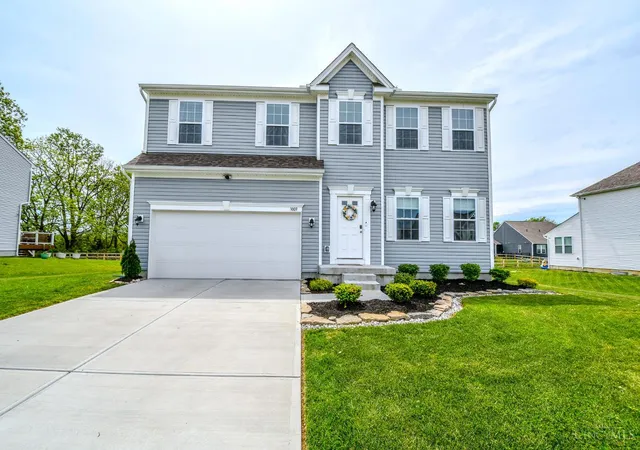 Homes for sale in Franklin Twp, OH | 3009 Doe Dr, Franklin Twp, OH 45005 | MLS# 1883256
