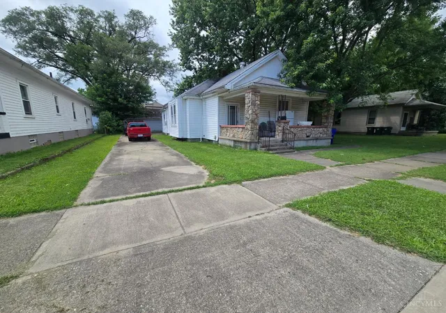 Homes for sale in Hamilton, OH | 995 Kahn Ave, Hamilton, OH 45011 | MLS# 1883264