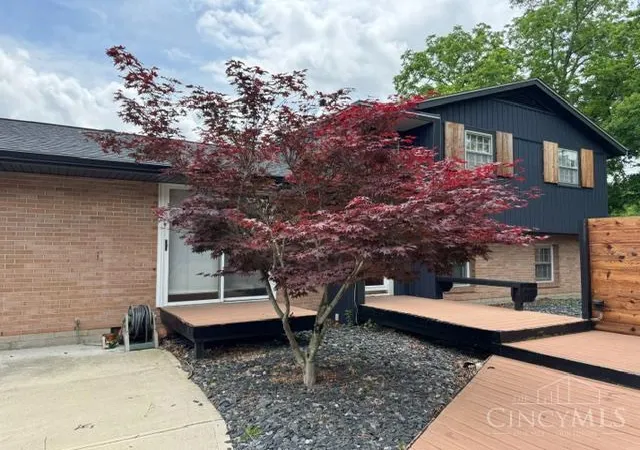 Homes for sale in Oxford, OH | 705 E Chestnut St, Oxford, OH 45056 | MLS# 1882510