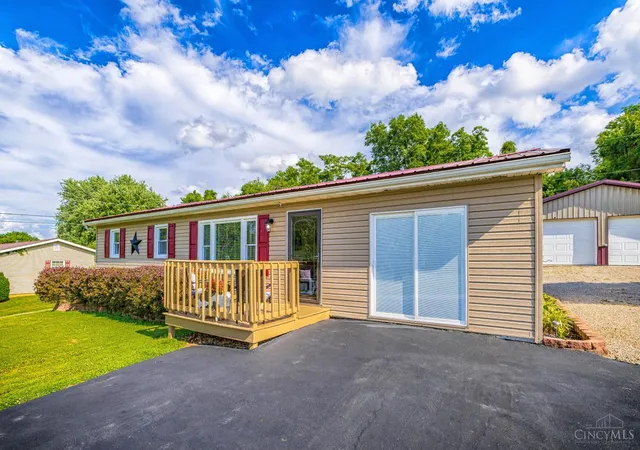 Homes for sale in West Union, OH | 127 Tower Dr, West Union, OH 45693 | MLS# 1883125