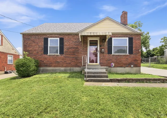 Homes for sale in Sycamore Twp, OH | 8546 Darnell Ave, Sycamore Twp, OH 45236 | MLS# 1883263