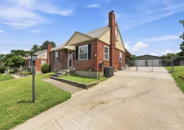 Homes for sale in Sycamore Twp, OH | 8546 Darnell Ave, Sycamore Twp, OH 45236 | MLS# 1883263