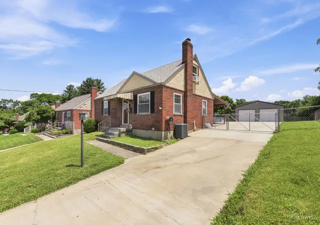 Homes for sale in Sycamore Twp, OH | 8546 Darnell Ave, Sycamore Twp, OH 45236 | MLS# 1883263