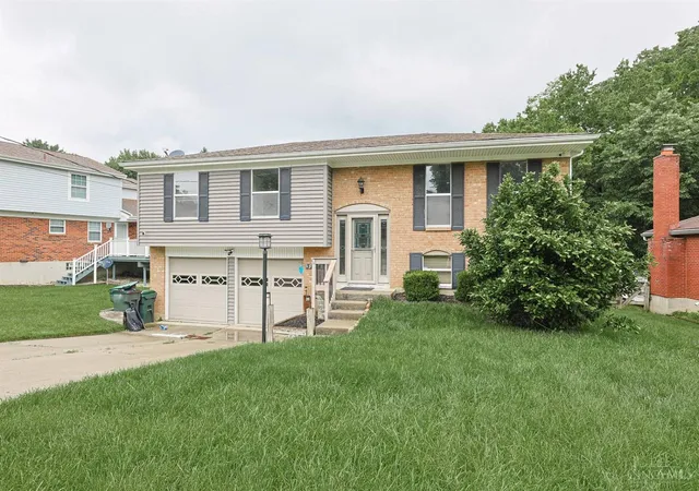 Homes for sale in Colerain Twp, OH | 3184 March Ter, Colerain Twp, OH 45239 | MLS# 1883328