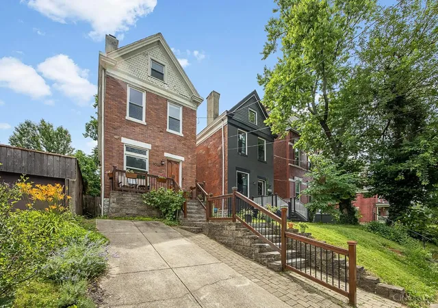 Homes for sale in Cincinnati, OH | 3050 Cleinview Ave, Cincinnati, OH 45206 | MLS# 1883214