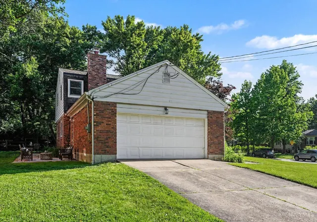 Homes for sale in Anderson Twp, OH | 1992 Gainsborough Ln, Anderson Twp, OH 45230 | MLS# 1883352
