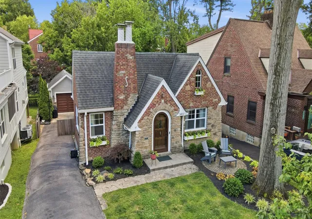 Homes for sale in Cincinnati, OH | 3422 Ault View Ave, Cincinnati, OH 45208 | MLS# 1883348