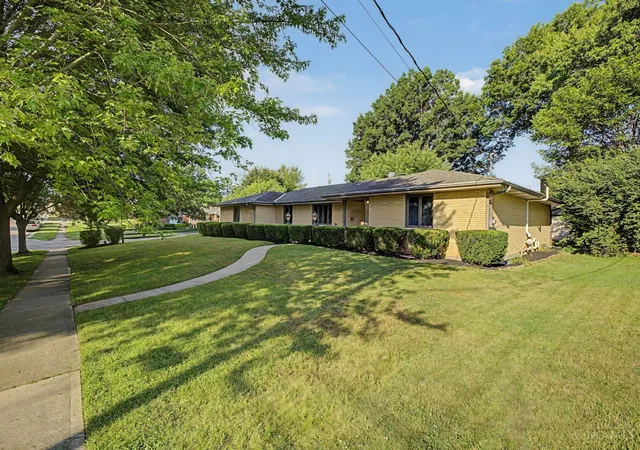 Homes for sale in Green Twp, OH | 5915 Seiler Dr, Green Twp, OH 45239 | MLS# 1883390
