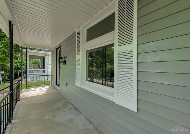 Homes for sale in Lockland, OH | 509 S Cooper Ave, Lockland, OH 45215 | MLS# 1883112