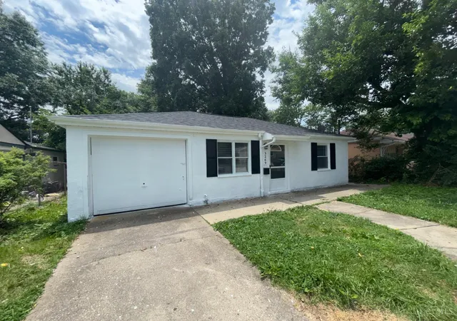 Homes for sale in Colerain Twp, OH | 3269 Warfield Ave, Colerain Twp, OH 45239 | MLS# 1883329