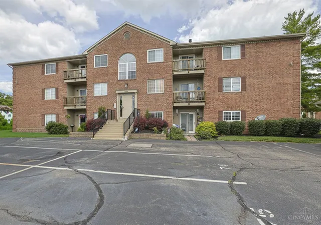 Homes for sale in Fairfield, OH | 1594 Gelhot Dr #70, Fairfield, OH 45014 | MLS# 1883475