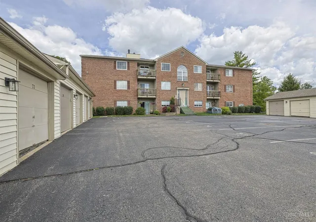 Homes for sale in Fairfield, OH | 1594 Gelhot Dr #70, Fairfield, OH 45014 | MLS# 1883475