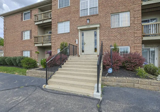 Homes for sale in Fairfield, OH | 1594 Gelhot Dr #70, Fairfield, OH 45014 | MLS# 1883475