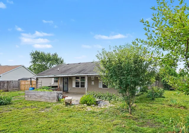 Homes for sale in Lynchburg, OH | 415 Limerick, Lynchburg, OH 45142 | MLS# 1883449