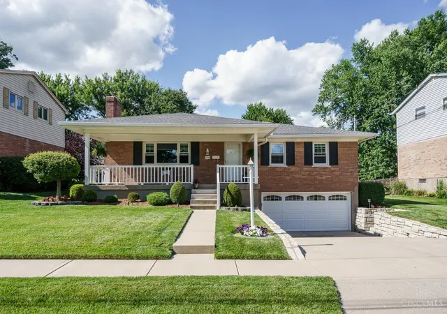 Homes for sale in Delhi Twp, OH | 5508 Cleander Dr, Delhi Twp, OH 45238 | MLS# 1883516