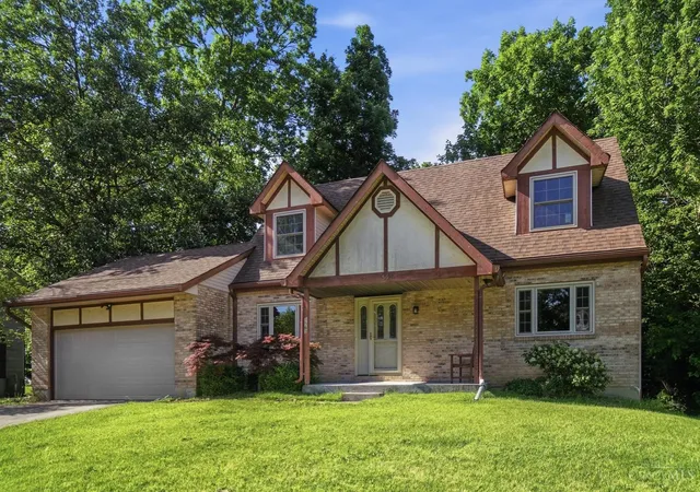 Homes for sale in Forest Park, OH | 1563 Lemontree Dr, Forest Park, OH 45240 | MLS# 1883421