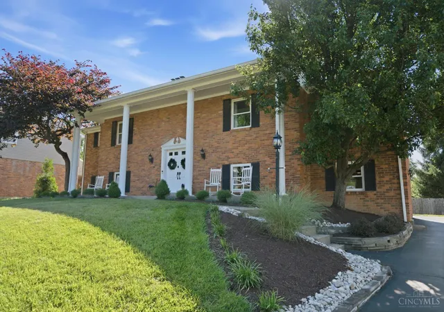 Homes for sale in Sycamore Twp, OH | 8818 Morganraiders Ln, Sycamore Twp, OH 45236 | MLS# 1883531