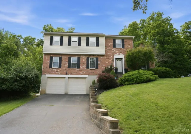 Homes for sale in Madeira, OH | 7229 Camargowoods Dr, Madeira, OH 45243 | MLS# 1883170