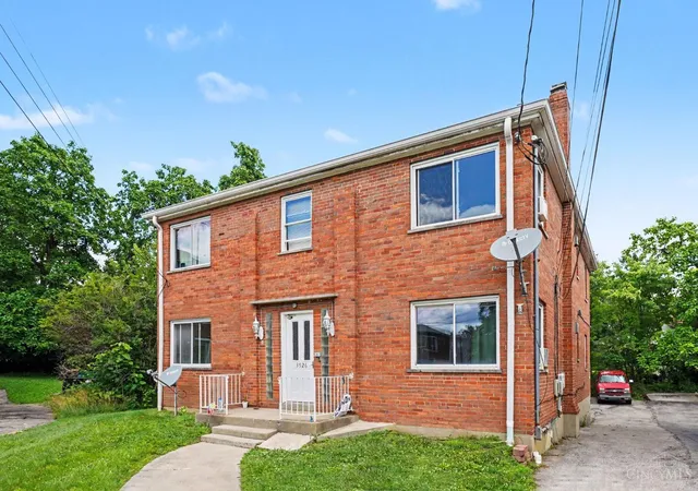 Photo 2 of Multi family home for sale at 3926 E Gatewood Ln, Silverton, OH 45236 | MLS# 1883241 | Listing updated on 2026-09-14