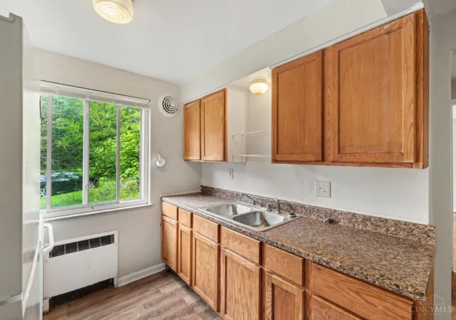 Photo 4 of House for sale at 3926 E Gatewood Ln, Silverton, OH 45236 | MLS# 1883241 | Listing updated on 2026-09-14
