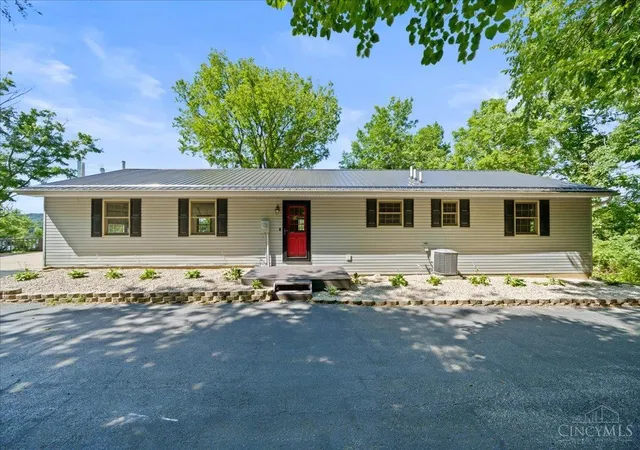 Homes for sale in Union Twp, OH | 6952 Us Hwy 52, Union Twp, OH 45167 | MLS# 1883557