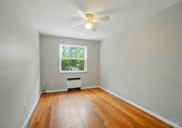Listing Photo 2 - Condo for sale in building located at 3919 E Gatewood Ln, Silverton, OH 45236 - Unit #
