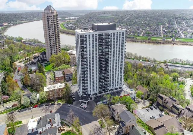 Homes for sale in Cincinnati, OH | 2200 Victory Pkwy #1407, Cincinnati, OH 45206 | MLS# 1883540