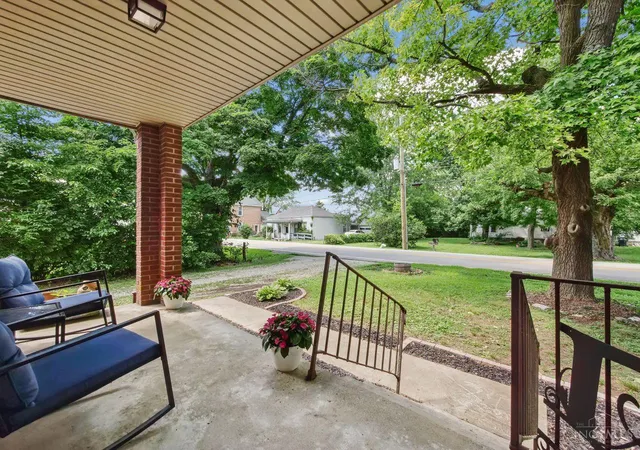 4th image of 4048 State Road 252, Mt Carmel, IN 47012 | MLS# 1883603