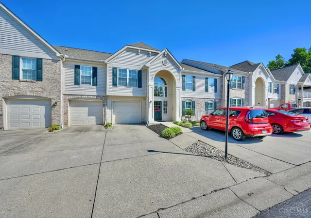 1st image of 200 Postoak Ln #D, Milford, OH 45150 | MLS# 1883453