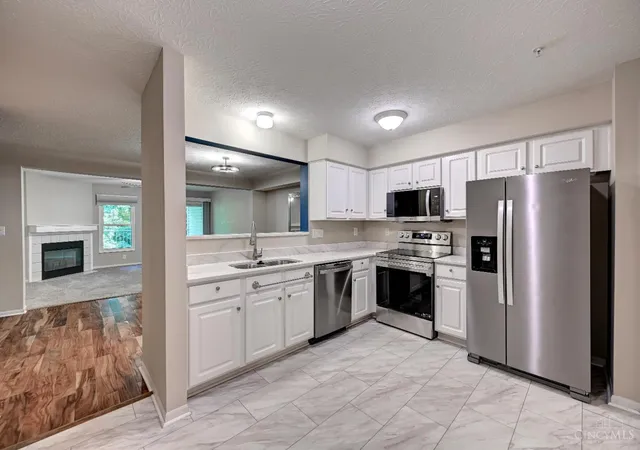 4th image of 200 Postoak Ln, Milford, OH 45150