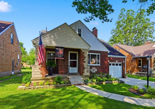 Homes for sale in Sycamore Twp, OH | 7237 Garden Rd, Sycamore Twp, OH 45236 | MLS# 1883472