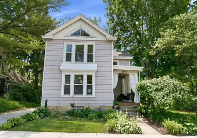 Homes for sale in Lebanon, OH | 17 Summit St, Lebanon, OH 45036 | MLS# 1880824