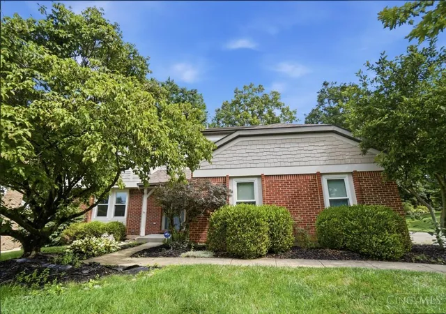 Homes for sale in West Chester, OH | 6910 Rushwood Ct, West Chester, OH 45241 | MLS# 1883547