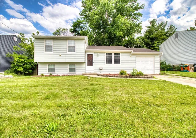 Homes for sale in Anderson Twp, OH | 820 Laverty Ln, Anderson Twp, OH 45230 | MLS# 1883420