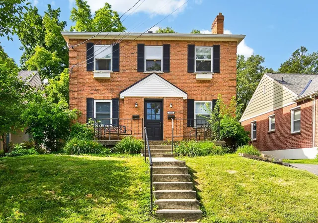 Homes for sale in Cincinnati, OH | 3333 S Sterling, Cincinnati, OH 45209 | MLS# 1883149