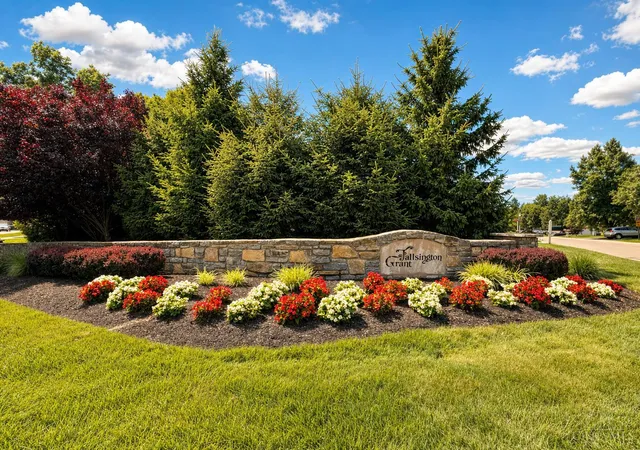 Homes for sale in Blue Ash, OH | 10875 Fallsington Ct, Blue Ash, OH 45242 | MLS# 1883448