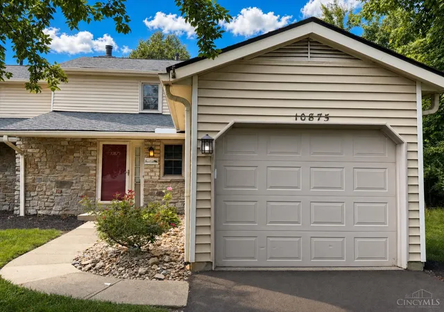 Homes for sale in Blue Ash, OH | 10875 Fallsington Ct, Blue Ash, OH 45242 | MLS# 1883448